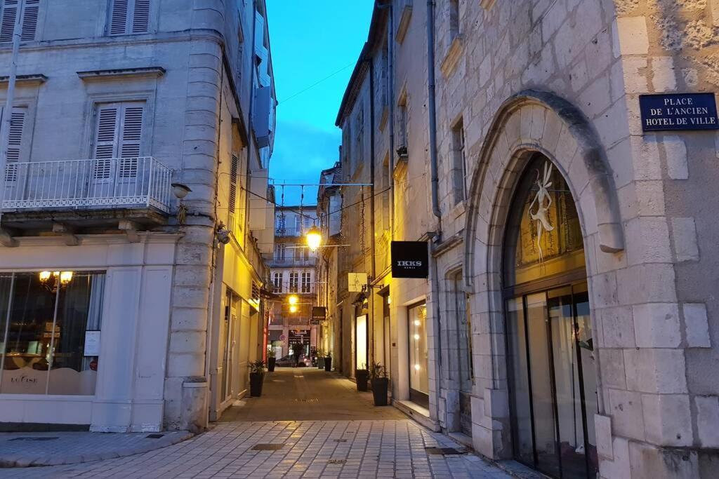 Appartamento Superbe loft t4 de 96 M2 au coeur Périgueux Esterno foto