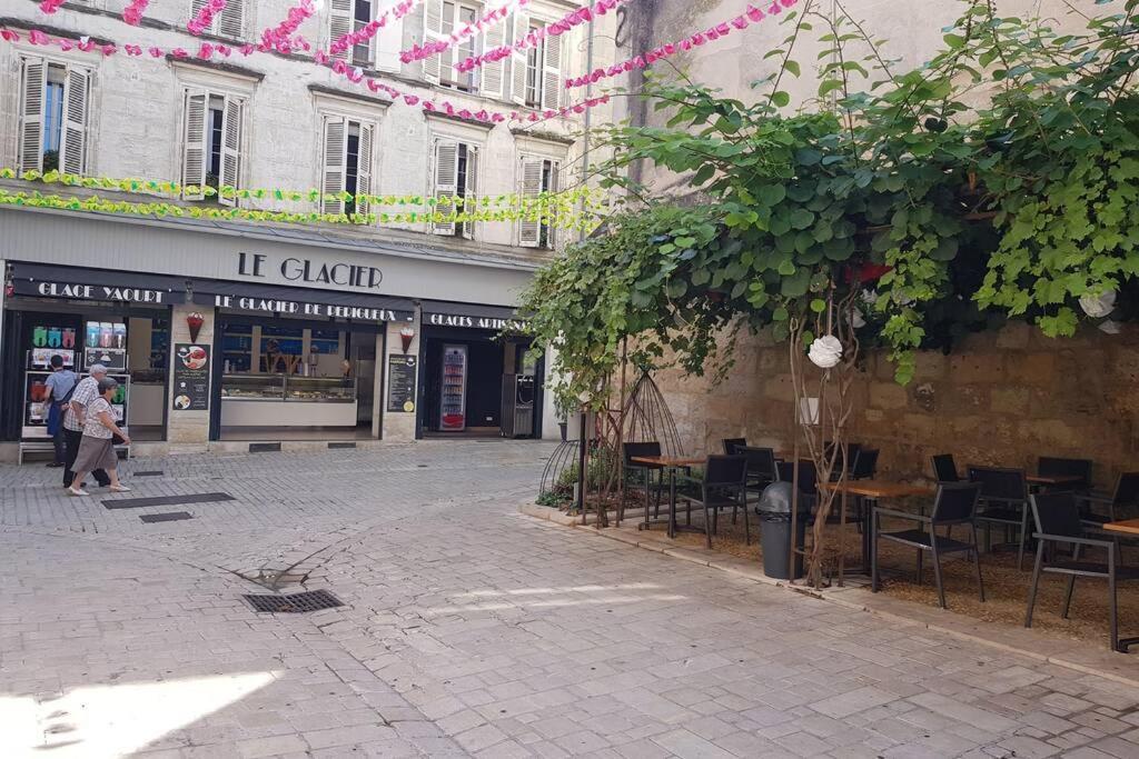 Appartamento Superbe loft t4 de 96 M2 au coeur Périgueux Esterno foto