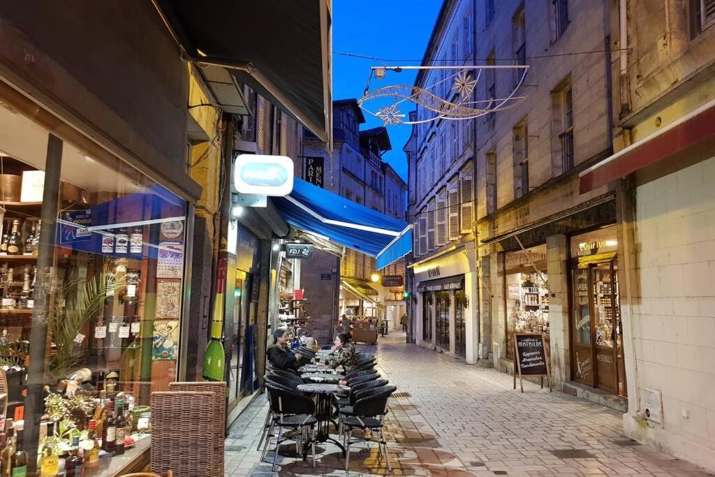 Appartamento Superbe loft t4 de 96 M2 au coeur Périgueux Esterno foto